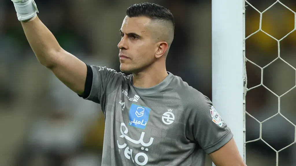 Marcelo Grohe, oferecido ao Flamengo, em campo no mundo saudita. Foto: Yasser Bakhsh/Getty Images