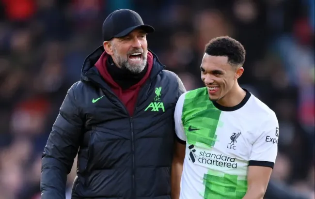 Klopp e Arnold, que se juntará ao Real Madrid