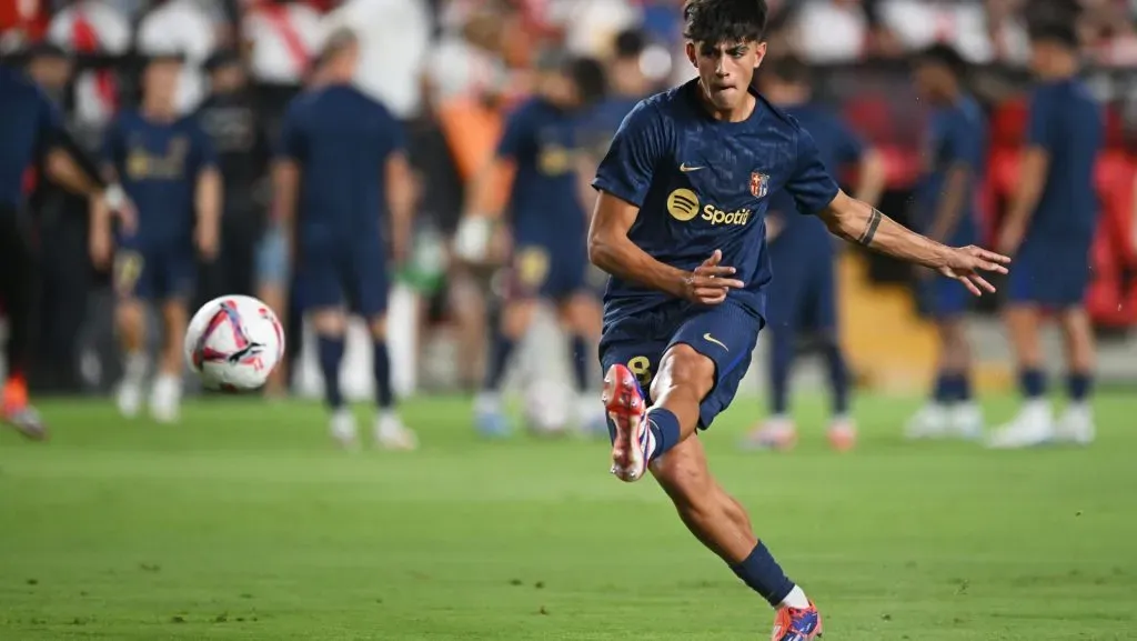 Marc Bernal se aquece antes da partida da La Liga. Foto: Denis Doyle/Getty Images
