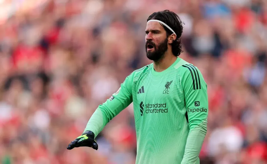 Alisson, goleiro do Liverpool. (Photo by Carl Recine/Getty Images)