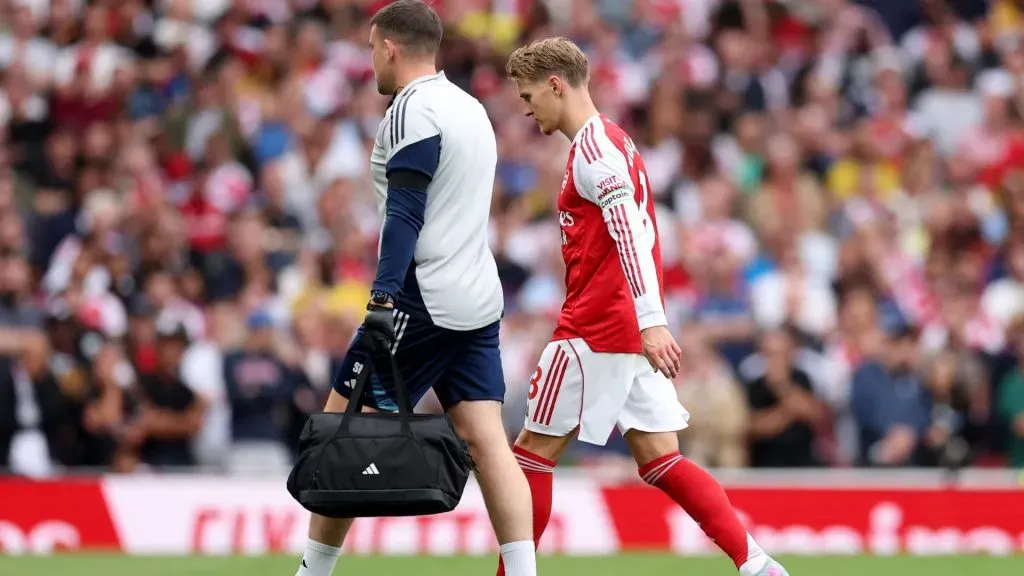 Ødegaard se machucou em jogo do Arsenal