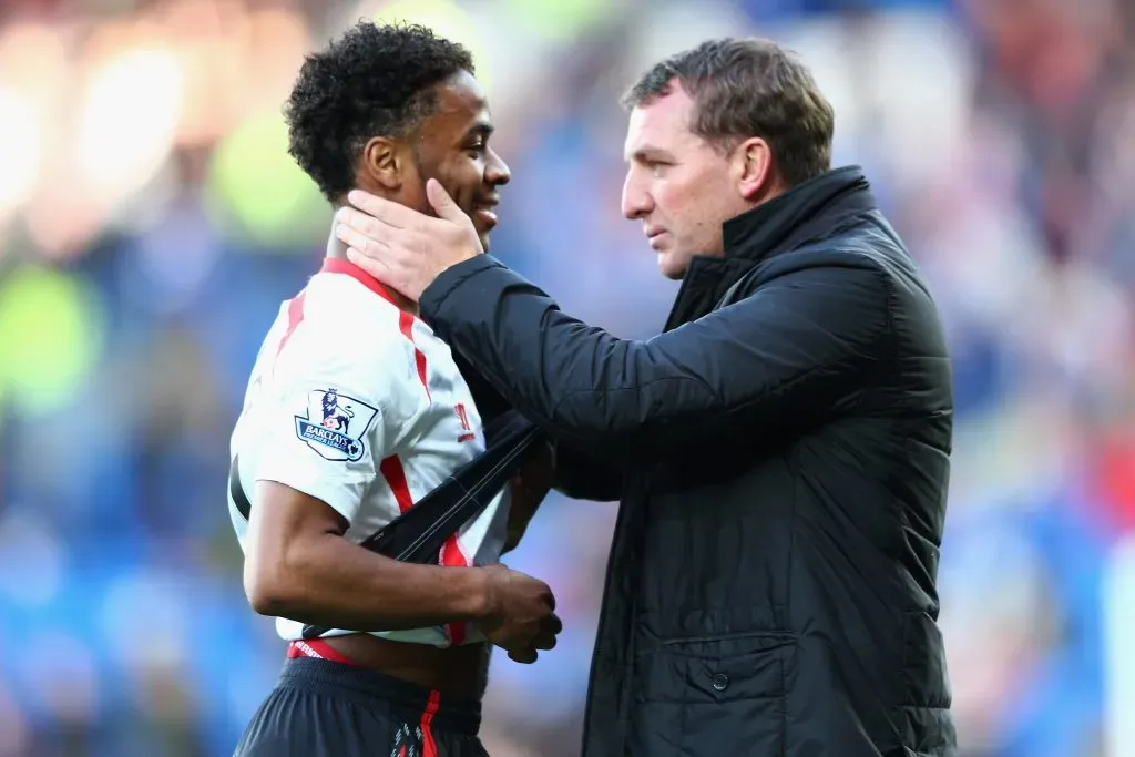 Sterling e o treinaor Brendan Rodgers ainda quando trabalhavam no Liverpool (Foto: Michael Steele/Getty Images)