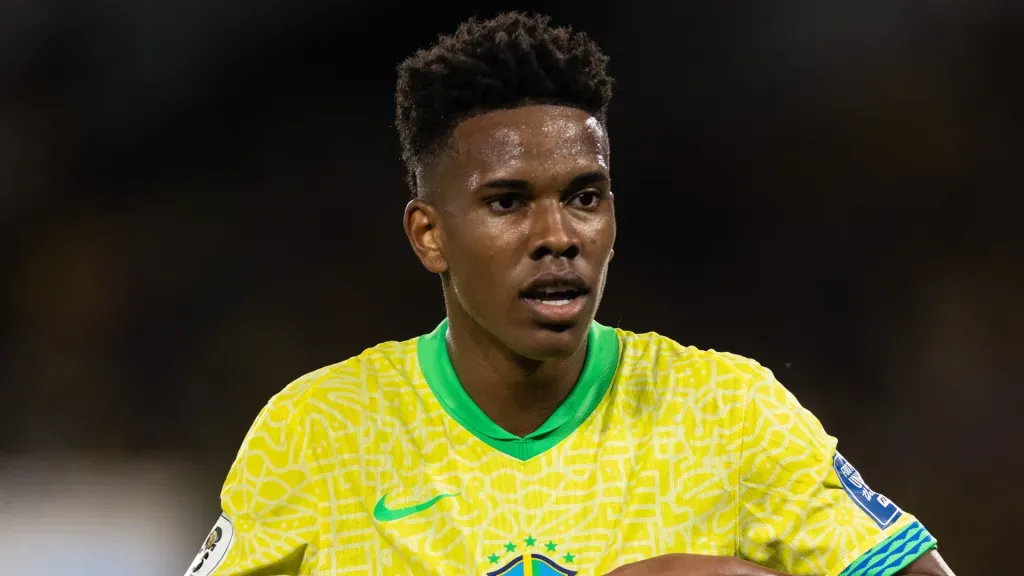 Estêvão pela Seleção Brasileira (Foto: Ruano Carneiro/Getty Images)