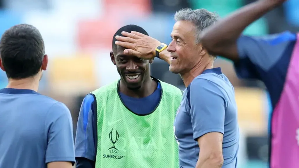 Luis Enrique e Dembélé durante treino do PSG (Foto: Claudio Villa/Getty Images)