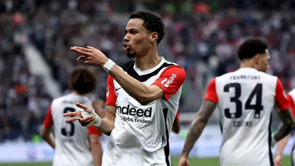 Ekitiké foi vendido pelo Eintracht Frankfurt (foto: Christof Koepsel/Getty Imagens)