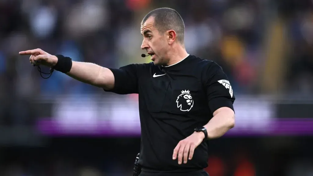 Peter Bankes é o árbitro de Manchester United x Chelsea (foto: Stu Forster/Getty Imagens)