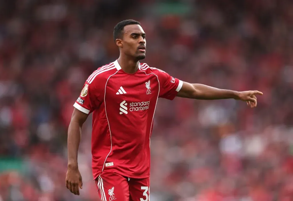 Ryan Gravenberch, do Liverpool, durante a partida da Premier League entre Liverpool e Arsenal, em Anfield, em 31 de agosto de 2025, em Liverpool, Inglaterra. Foto: Alex Pantling/Getty Images