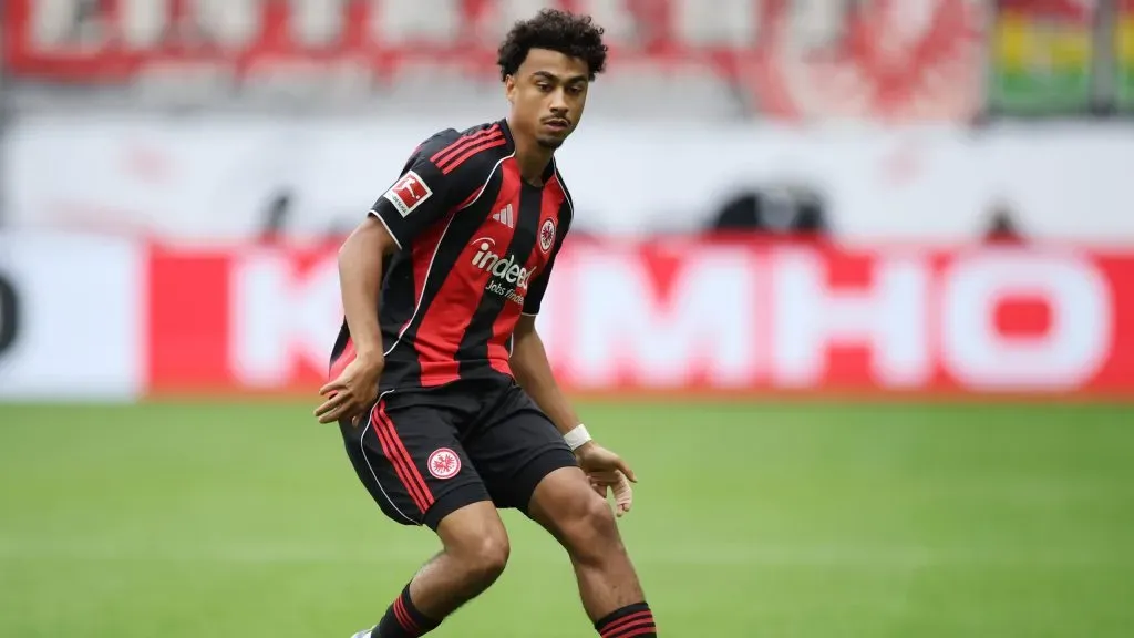 Nathan Brown, lateral do Eintracht Frankfurt. Foto: Alex Grimm/Getty Images