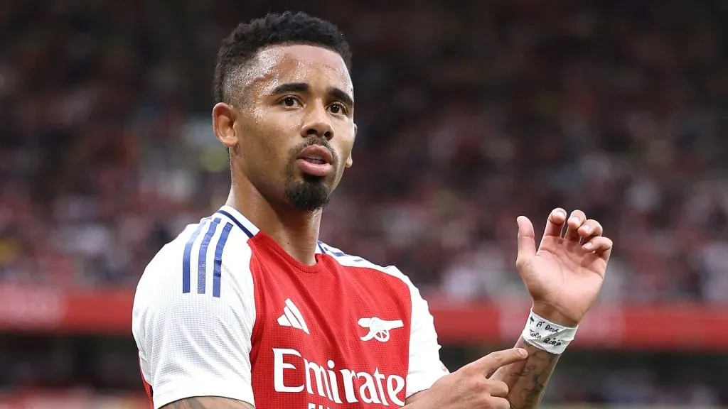 Gabriel Jesus jogando pelo Arsenal. Foto: Warren Little/Getty Images
