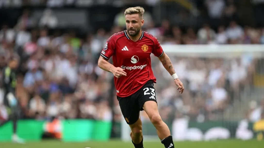 Luke Shaw tem sido o titular da posição. Foto: Mike Hewitt/Getty Images