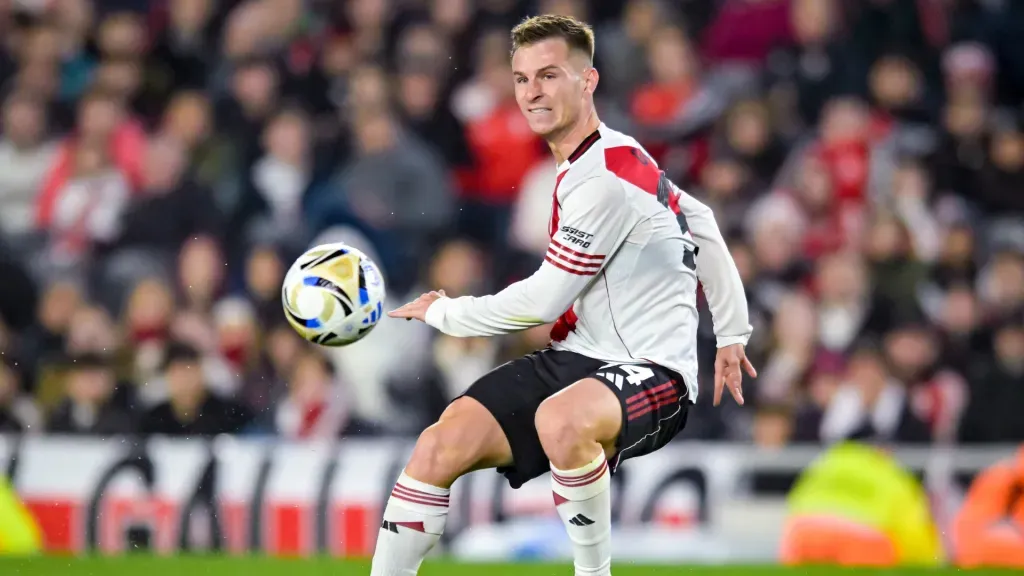 Giuliano Galoppo pelo River Plate. (Foto: Marcelo Endelli/Getty Images)