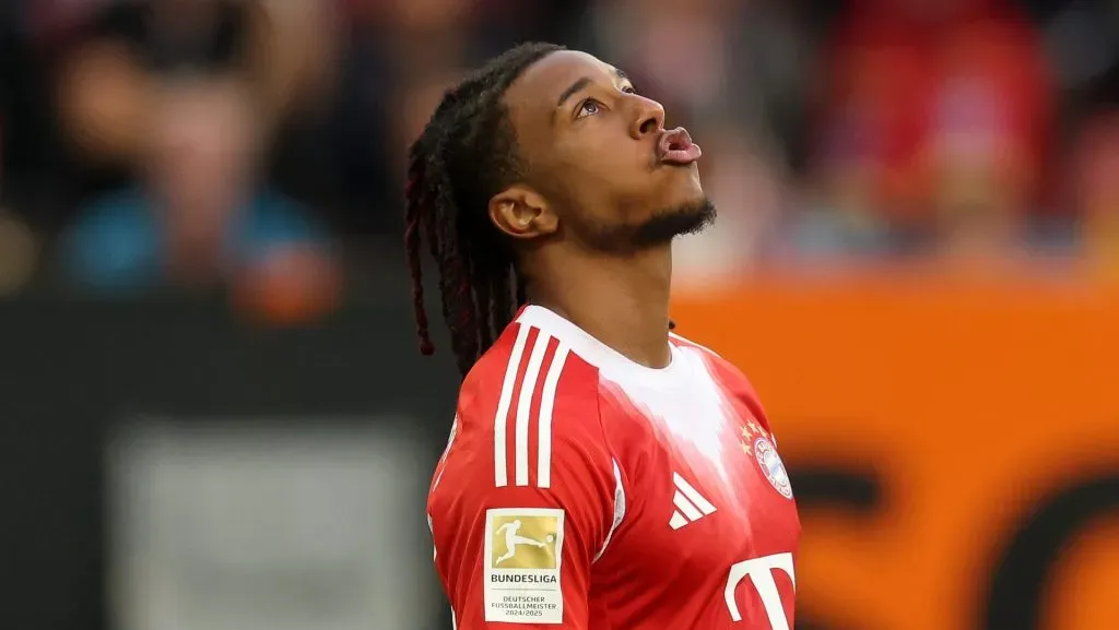 Bayern abre conversas para renovar com Olise, alvo de Liverpool e PSG