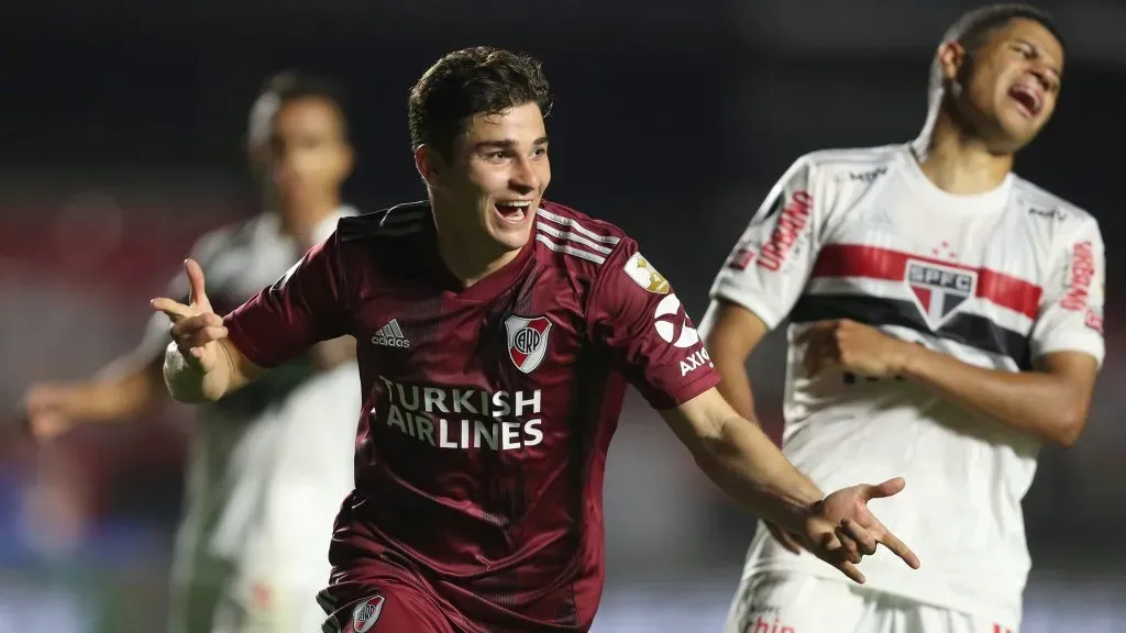 Álvarez brilhou com a camisa do River Plate. Foto: Fernando Bizerra – Pool/Getty Images