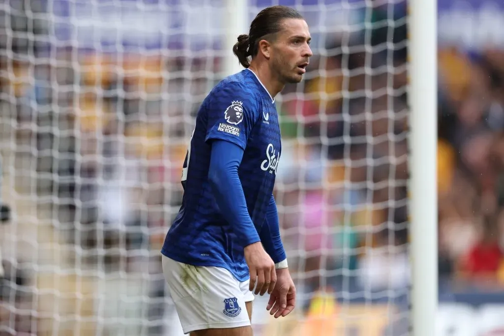 Grealish com a camisa do Everton – Photo by Michael Steele/Getty Images