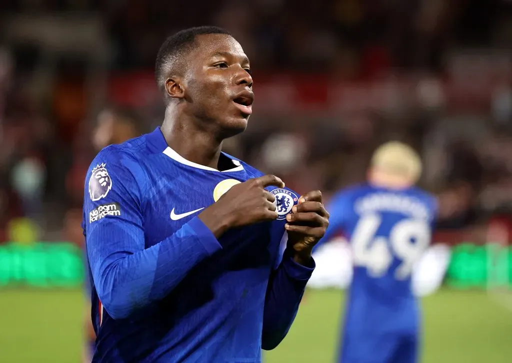 Moisés Caicedo no duelo contra o Brentford (Photo by Harry Murphy/Getty Images)
