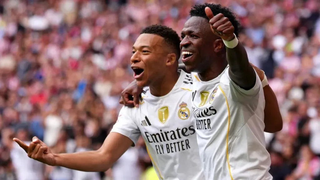 Mbappé e Vinícius no clássico contra o Atlético de Madrid (Foto: Angel Martinez/Getty Images)