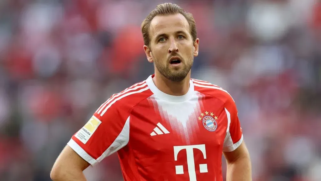 Kane, alvo do Barcelona, em ação com o Bayern (Photo by Alexander Hassenstein/Getty Images)