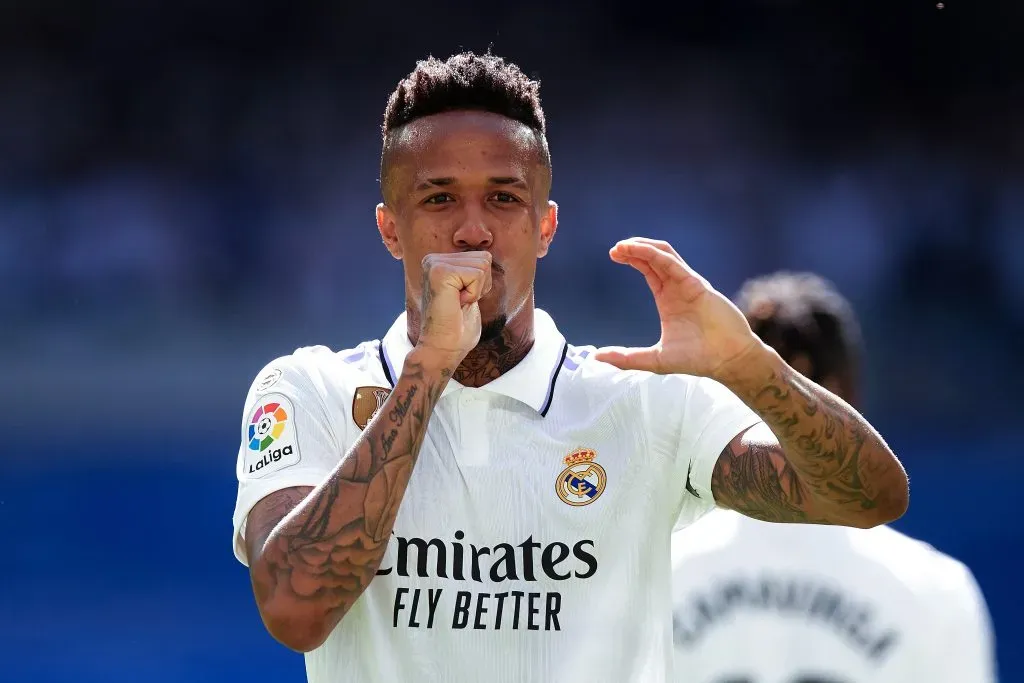 Éder Militão em ação pelo Real Madrid. (Photo by Gonzalo Arroyo Moreno/Getty Images)