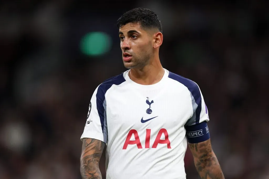 Cristian Romero: pilar defensivo do Tottenham – Photo by Justin Setterfield/Getty Images