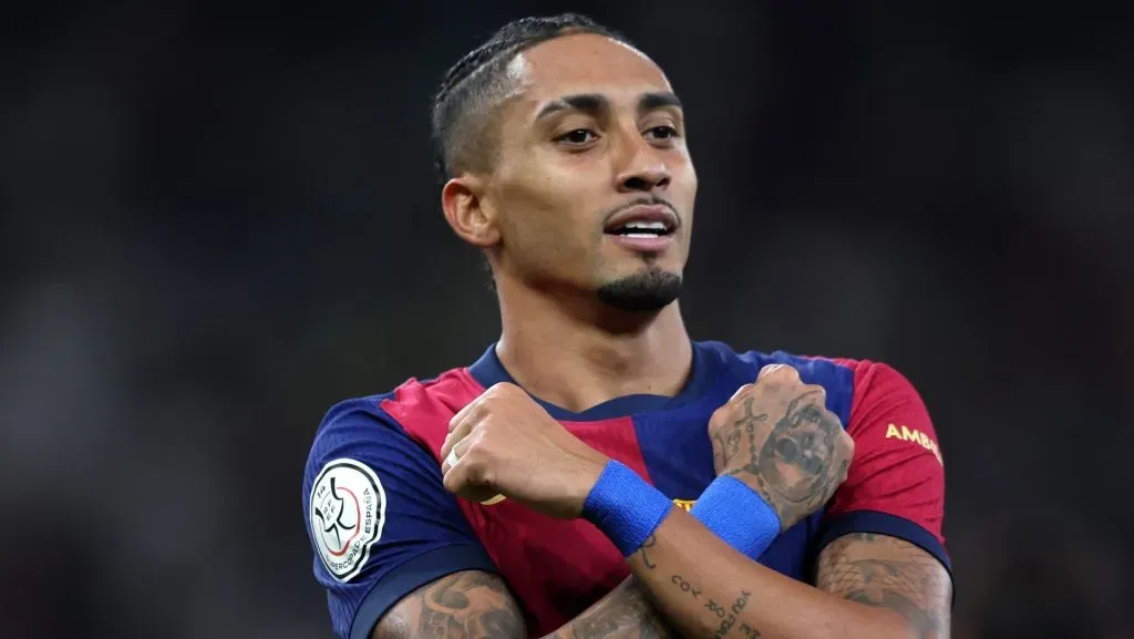 Raphinha em ação com o Barcelona (Photo by Yasser Bakhsh/Getty Images)