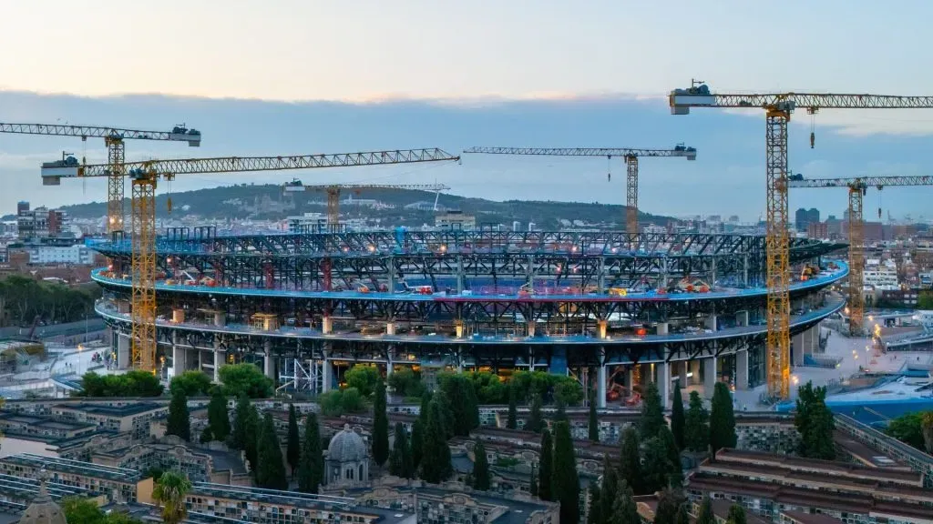 Barcelona trabalha para voltar ao estácio Camp Nou (foto: David Ramos/Getty Imagens)