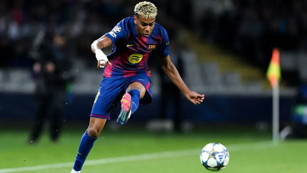 Lamine Yamal está de volta ao time do Barcelona (foto: David Ramos/Getty Images)