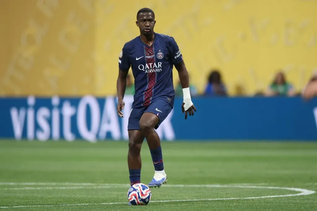Pacho em campo com o PSG (Photo by Alex Grimm/Getty Images)