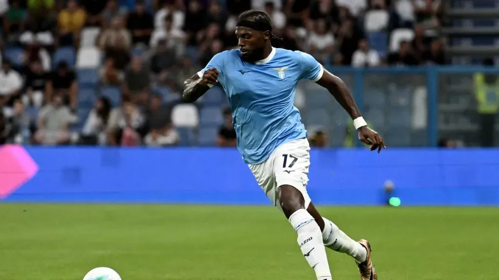 Nuno Tavares em jogo da Lazio. Chelsea tem interesse no jogador. Foto: Marco Rosi - SS Lazio/Getty Images