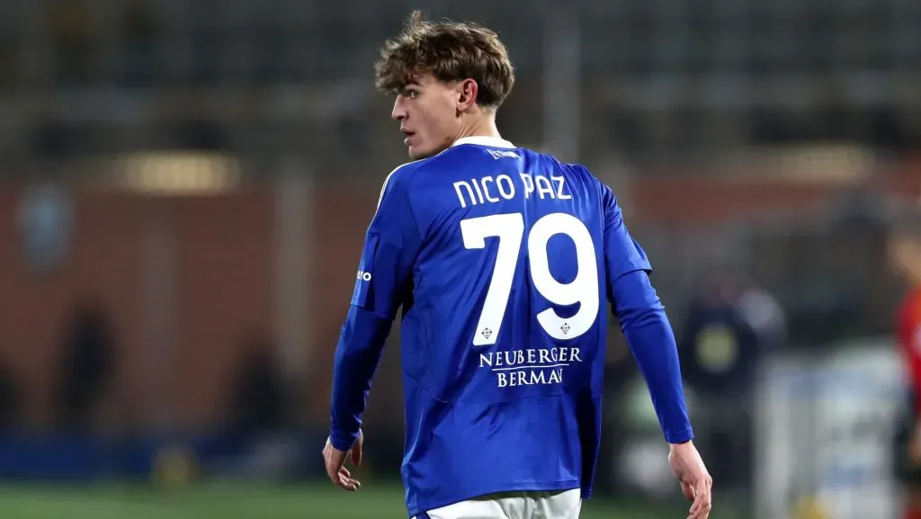 Nico Paz durante partida pelo Como na Série A italiana