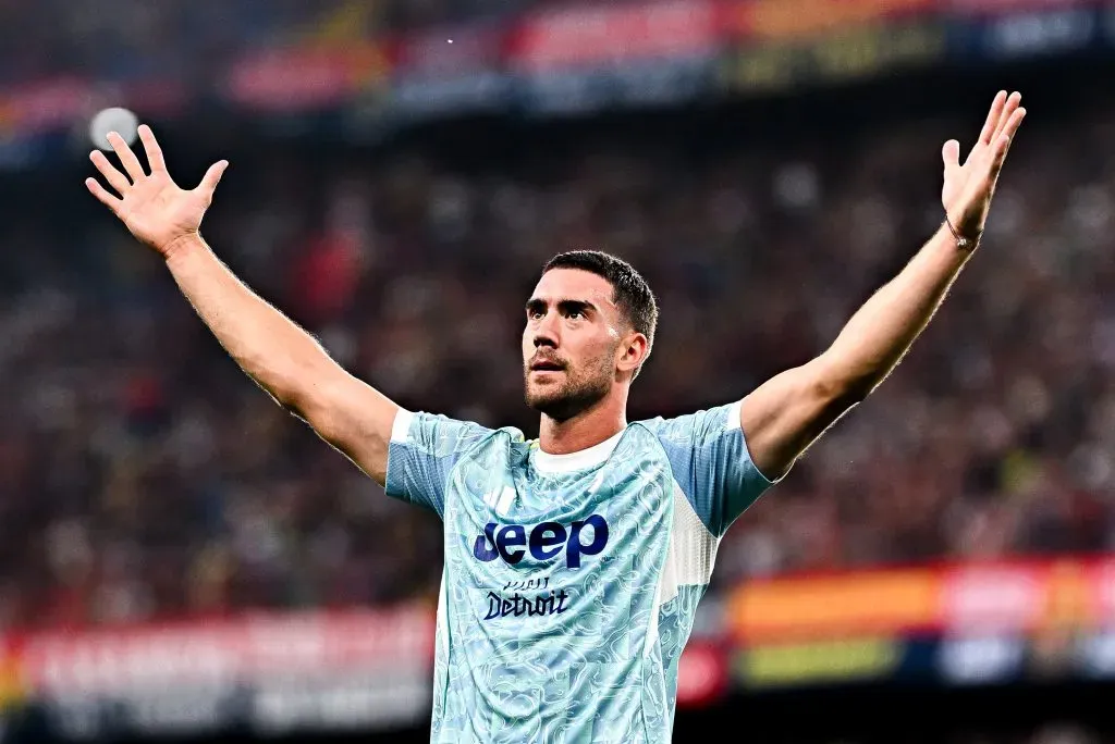 Dusan Vlahovic deve ser escalado no ataque em Real Madrid x Juventus. Jogador do time italiano não marca há alguns jogos é verdade, mas é uma peça muito importante. (Foto: Simone Arveda/Getty Images)