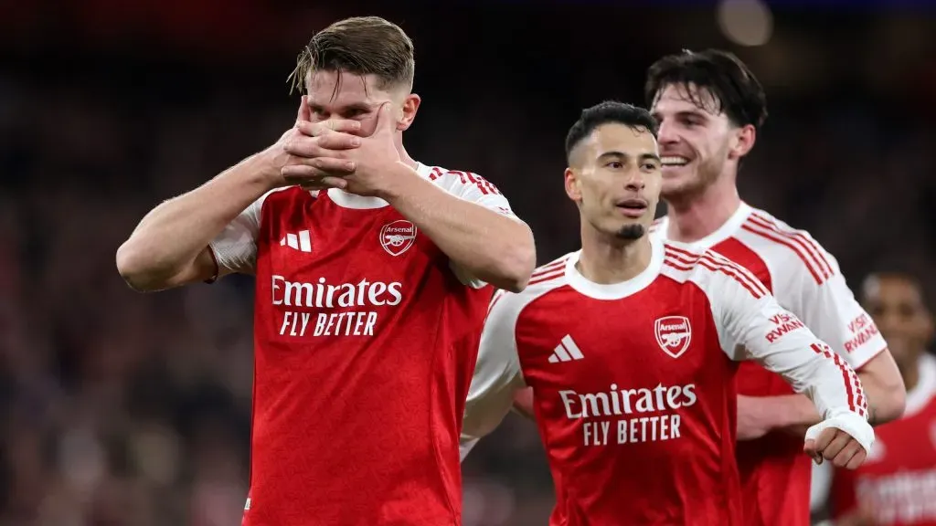 Viktor Gyökeres comemorando gol em Arsenal x Atlético de Madrid. Foto: Alex Pantling/Getty Images