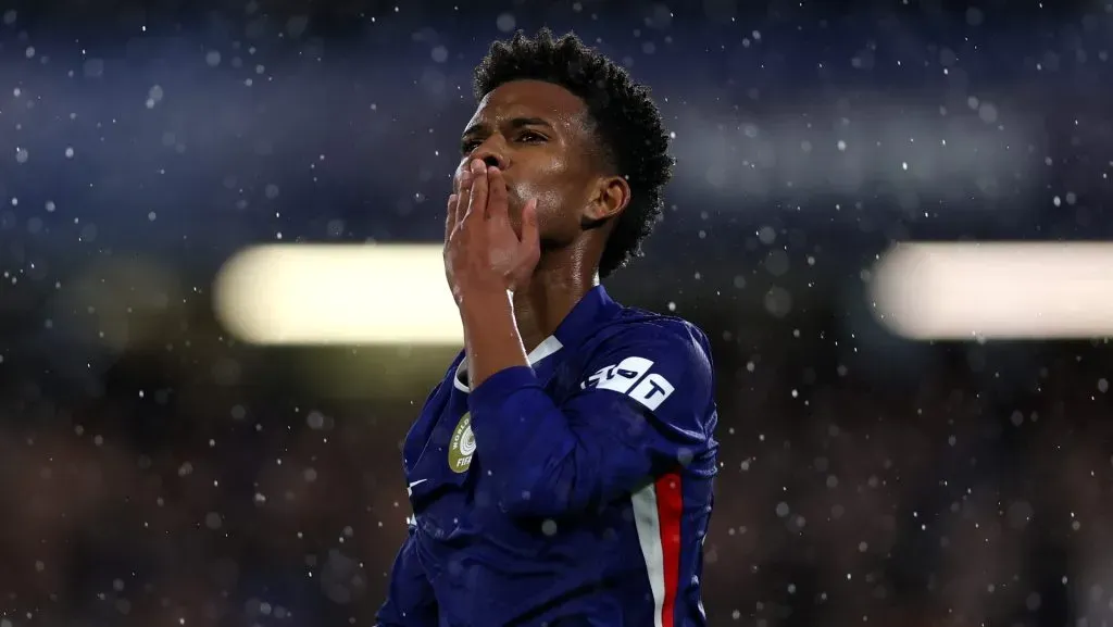 Estêvão pelo Chelsea contra o Ajax. (Photo by Justin Setterfield/Getty Images)