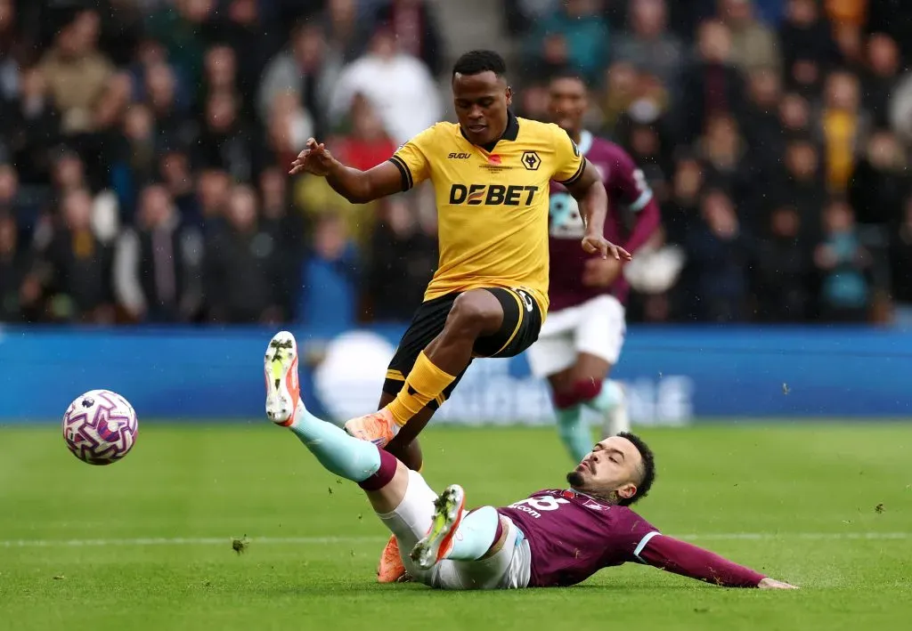 Arias em jogo do Wolves. Foto: Dan Istitene/Getty Images