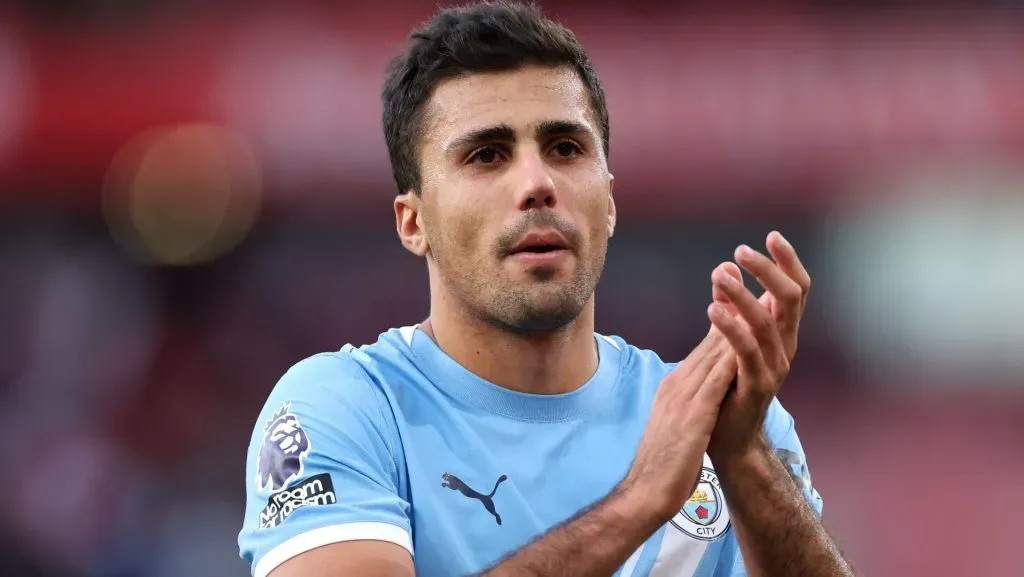 Rodri durante um jogo do Manchester City. Foto: Justin Setterfield/Getty Images