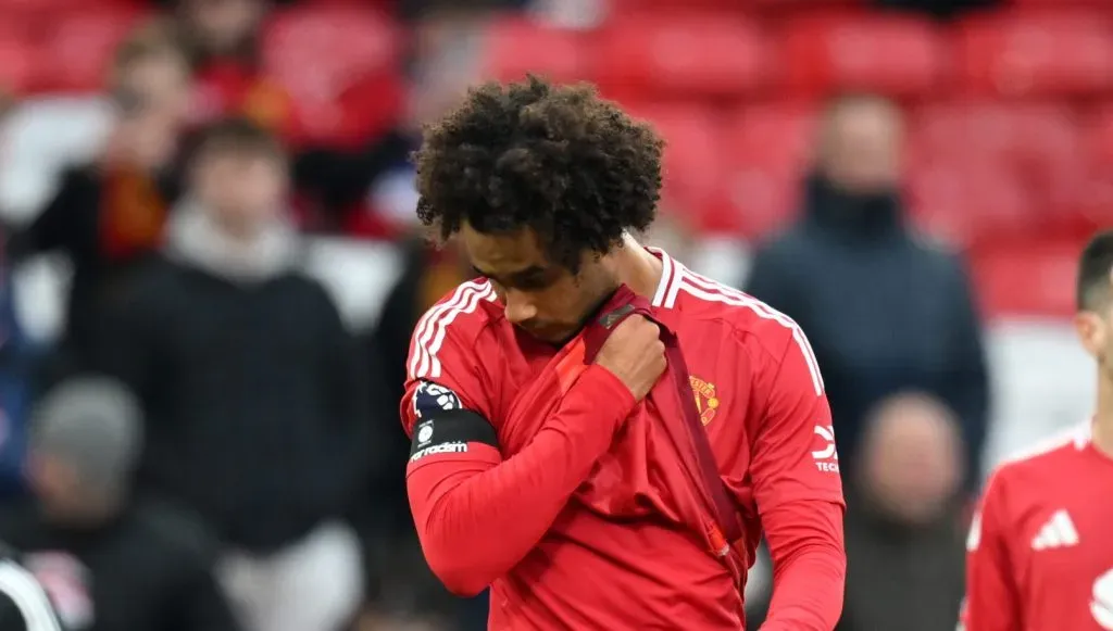 Joshua Zirkzee em campo pelo Manchester United (Michael Regan/Getty Images)