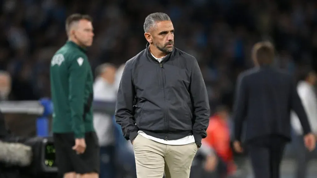 Rui Borges, treinador principal do Sporting Clube de Portugal, durante o jogo da 2.ª jornada da fase de liga da UEFA Champions League 2025/26 entre SSC Napoli e Sporting Clube de Portugal, no Estádio Diego Armando Maradona, em 1 de outubro de 2025, em Nápoles, Itália. (Foto de Francesco Pecoraro/Getty Images)