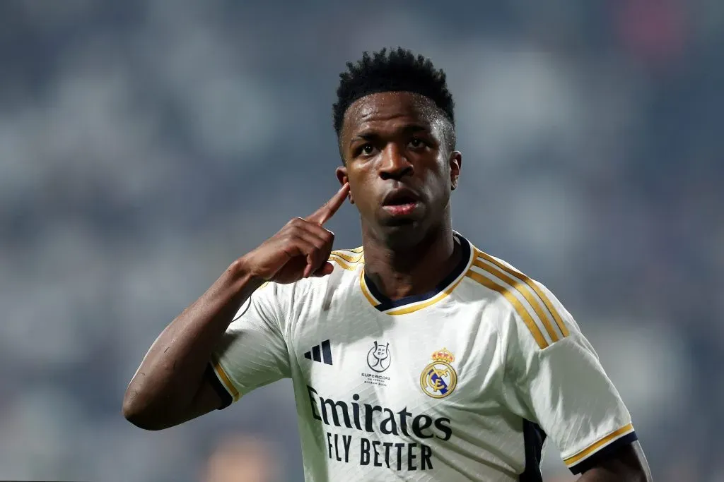 Vinicius Júnior vive situação difícil no Real Madrid. Foto: Yasser Bakhsh/Getty Images