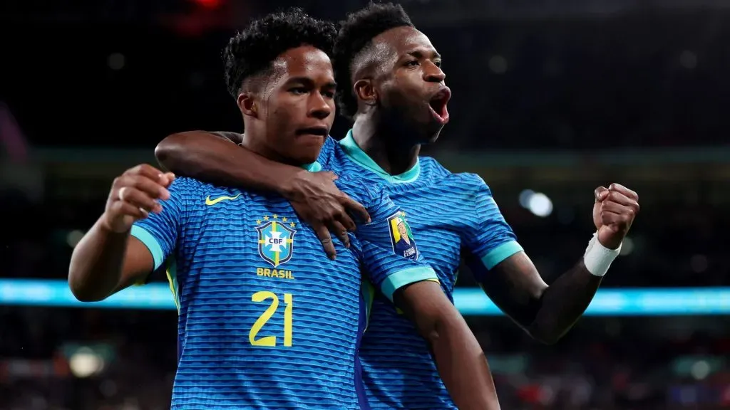 Além do Real Madrid, Vinicius Júnior e Endrick também já formaram parceria na Seleção Brasileira (foto: Catherine Ivill/Getty Images)