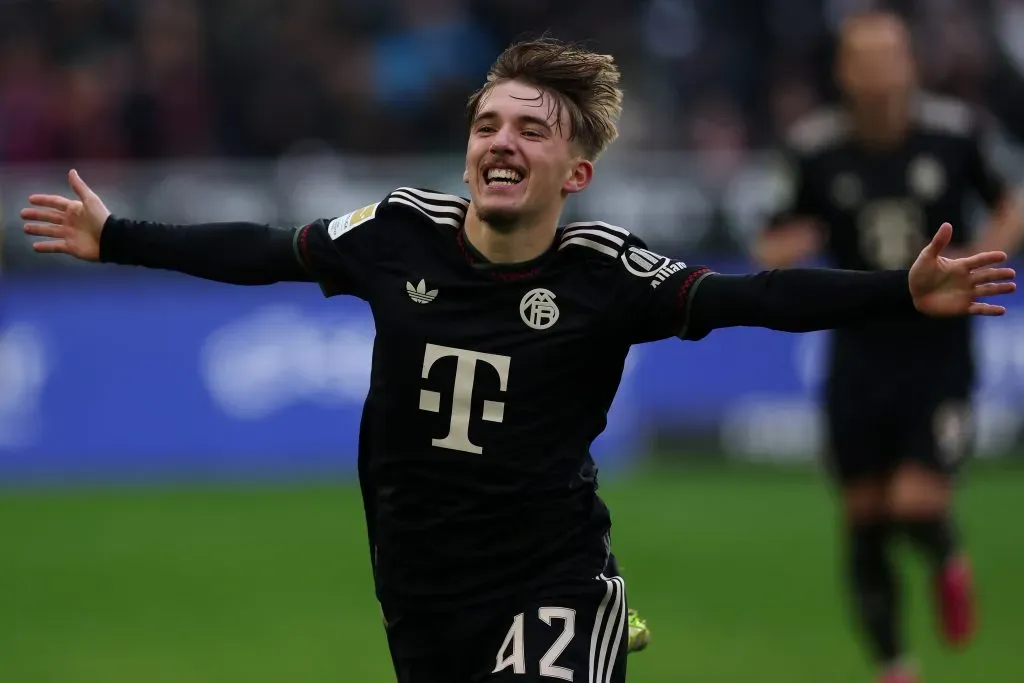 Lennart Karl comemorando um gol pelo Bayern. Foto: Dean Mouhtaropoulos/Getty Images