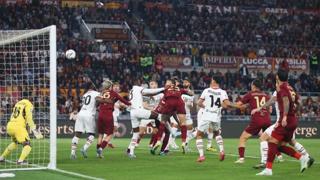Campeonato Italiano tem jogo entre Milan e Roma (foto: Paolo Bruno/Getty Images)