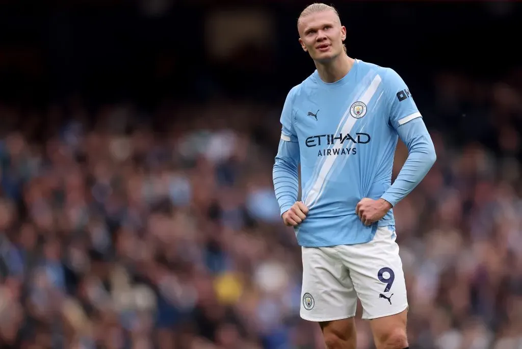 Haaland em campo pelo Manchester City. Foto: Carl Recine/Getty Images