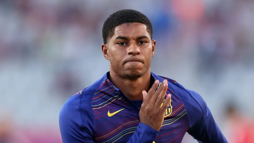 Rashford em aquecimento pelo Barcelona