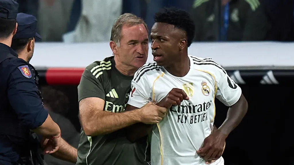 Dean Huijsen fala sobre confusão de Vini Jr. (Foto: Angel Martinez/Getty Images)