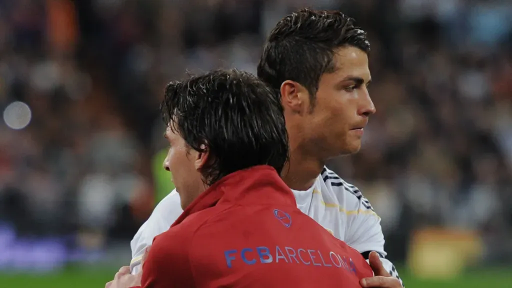 .Messi e Cristiano Ronaldo em jogo. (Foto: Jasper Juinen/Getty Images)