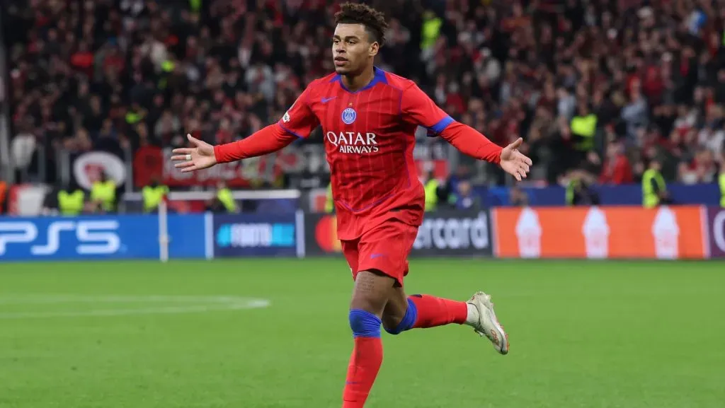 Desire Doue comemora gol durante partida da Liga dos Campeões. Foto: Alex Grimm/Getty Images