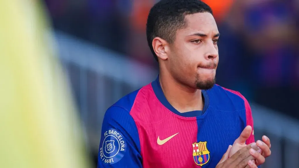 Vitor Roque teve curta passagem pelo Barcelona (foto: Eric Alonso/Getty Images)