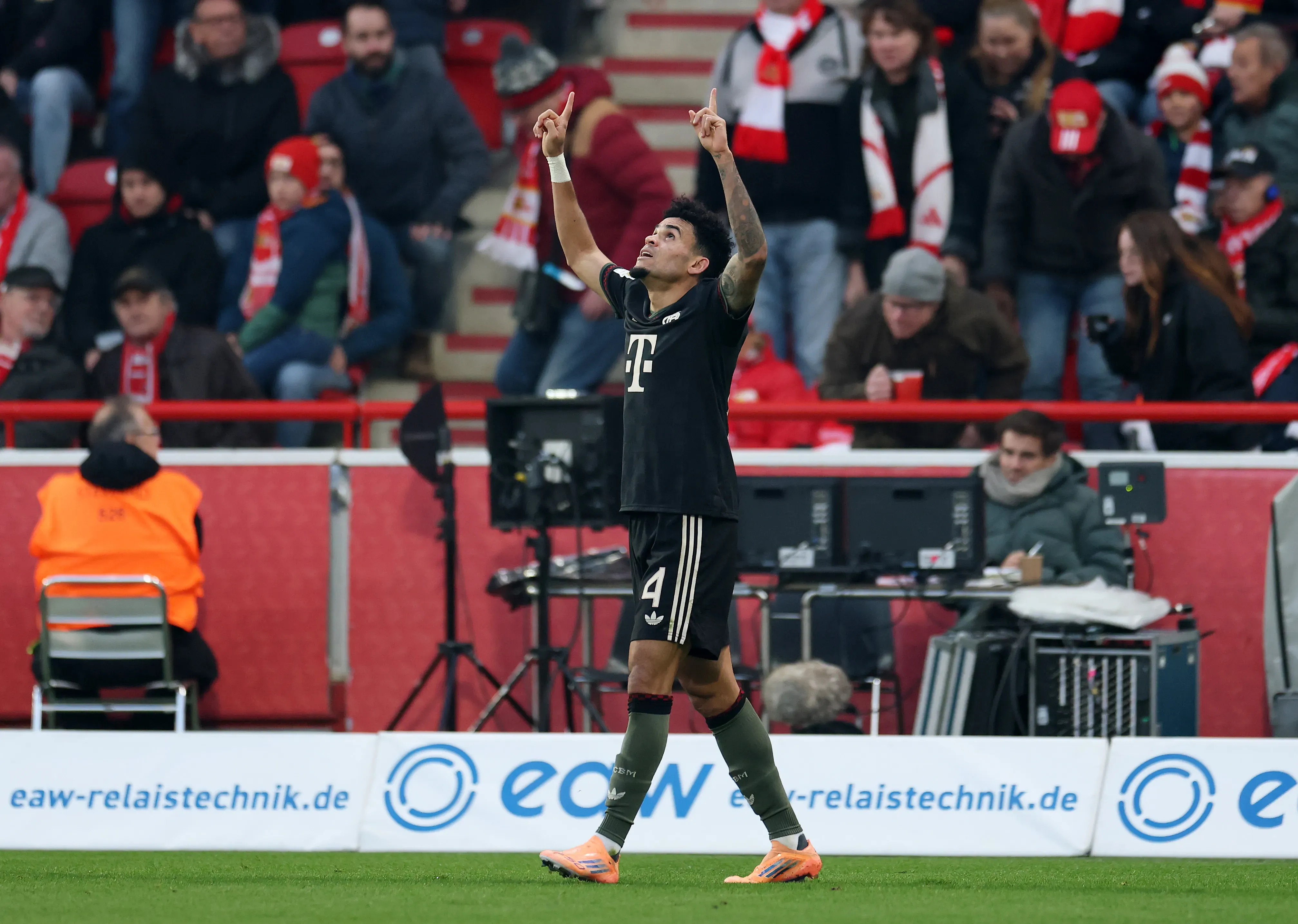 Luis Díaz marcou um belo gol (Foto: Maja Hitij/Getty Images)