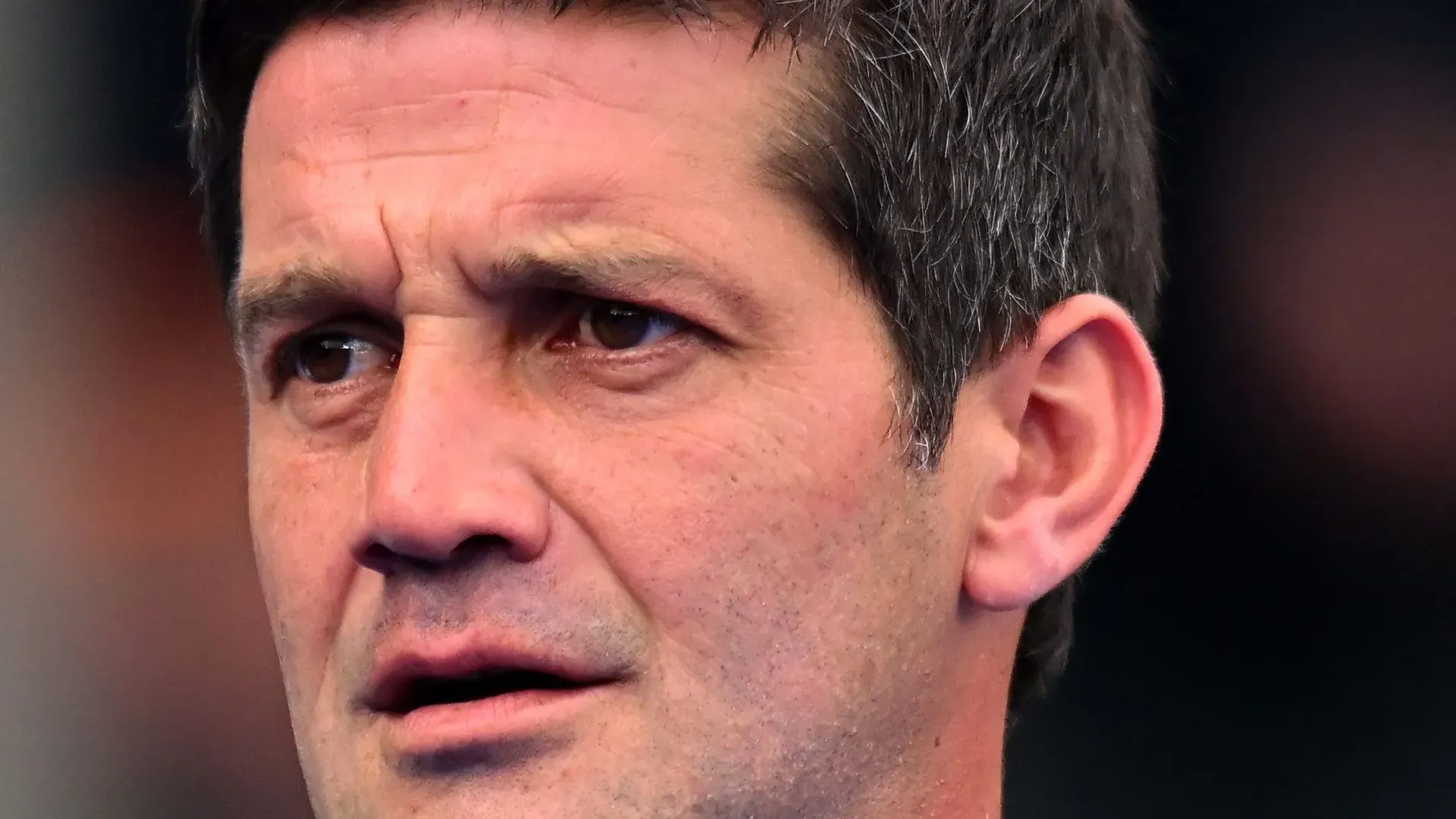 Cristian Chivu, técnico do FC Internazionale, durante a partida da Serie A entre Hellas Verona FC e FC Internazionale no Estádio Marcantonio Bentegodi, em 2 de novembro de 2025, em Verona, Itália. (Foto: Alessandro Sabattini/Getty Images)