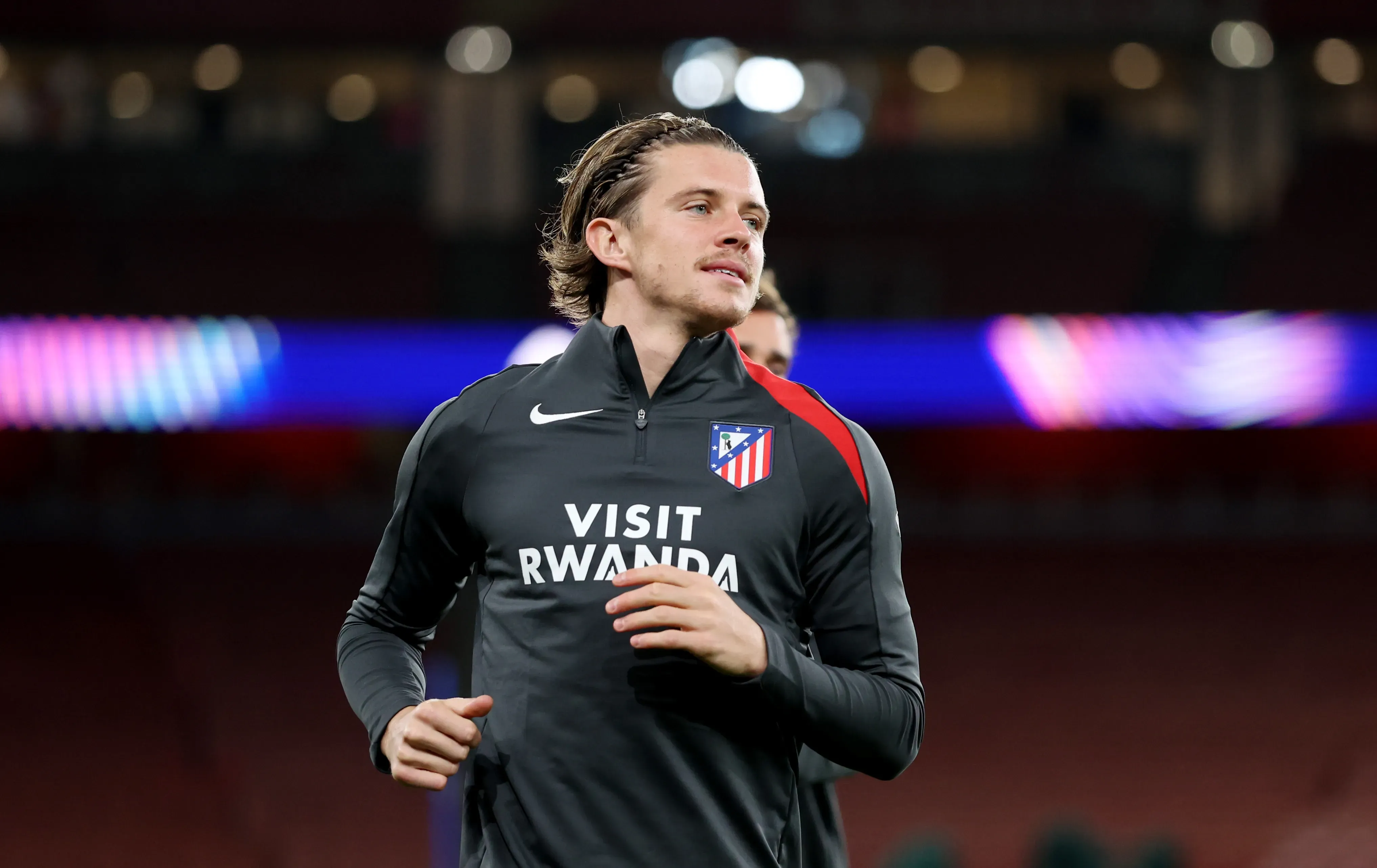 É bem provável que Gallagher possa ficar disponível, mas o Atlético de Madrid pode fazer jogo duro, já que não quis negociá-lo na última janela de transferêncas. Resta saber qual será a decisão do clube espanhol, mas o United aprova o jogador para 2026, ainda sem negociações (Foto: Harry Murphy/Getty Images)