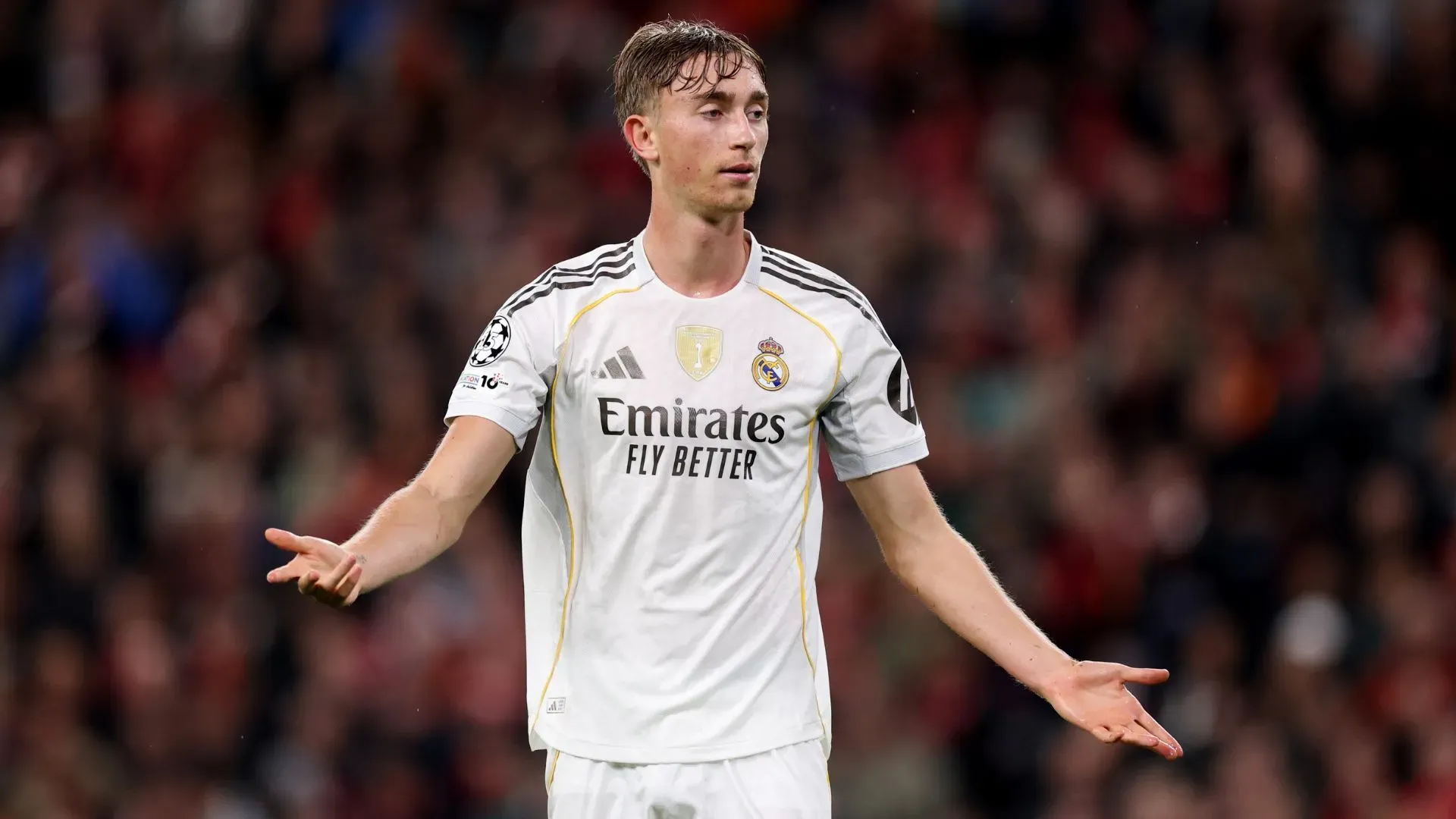 Huijsen será relacionado para o duelo entre Elche e Real Madrid? (foto: Michael Regan/Getty Images)